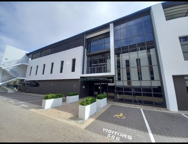2,501M² OFFICE TO LET IN BRYANSTON
